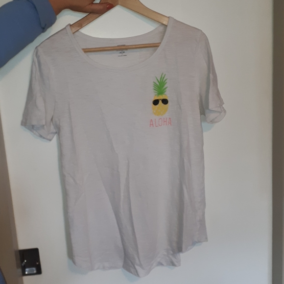Cute pineapple tshirt - Picture 1 of 1
